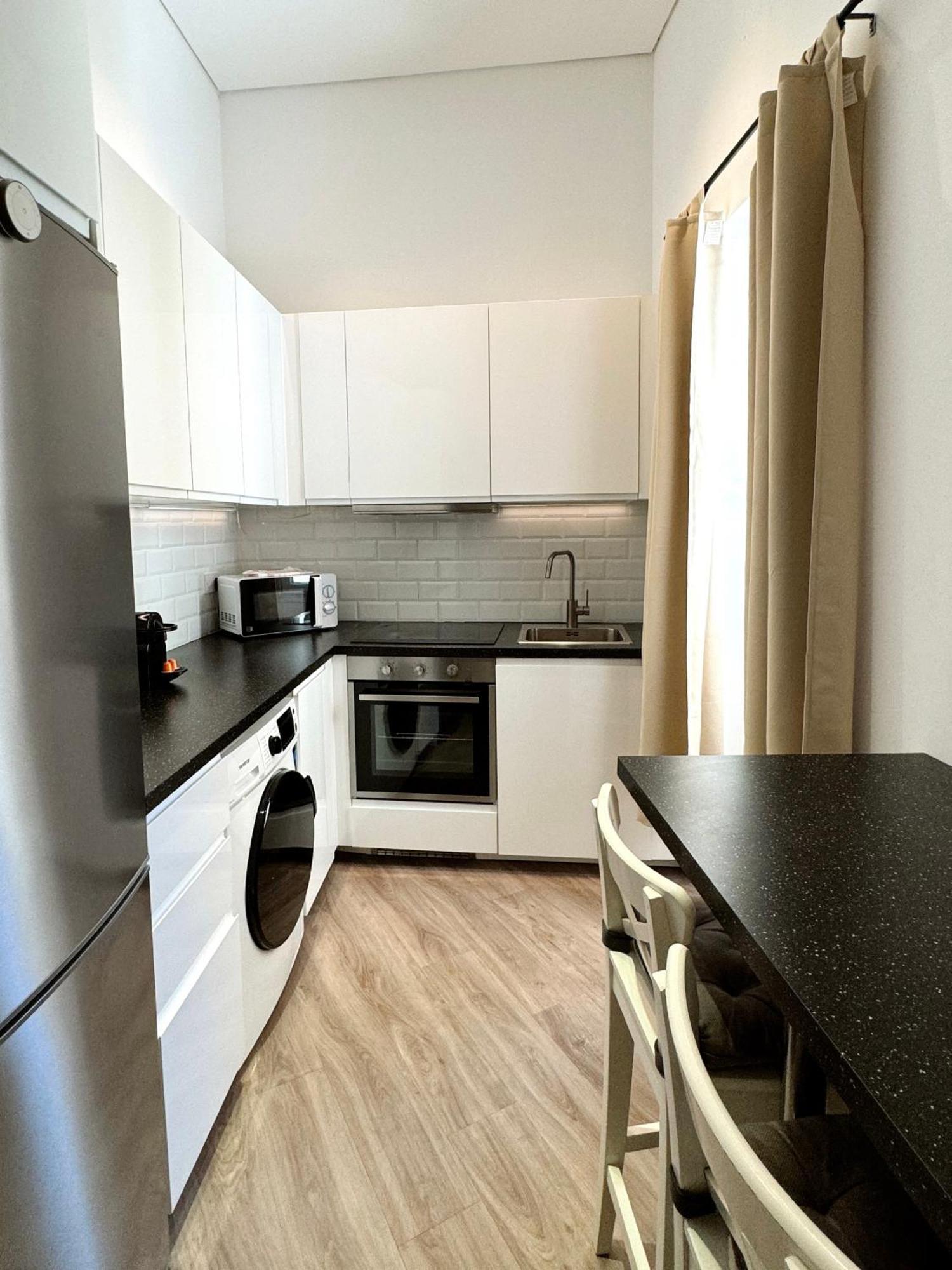 Delightful City Centre Studio Clarendon Apartment - Grand Central House Gibraltar Bagian luar foto