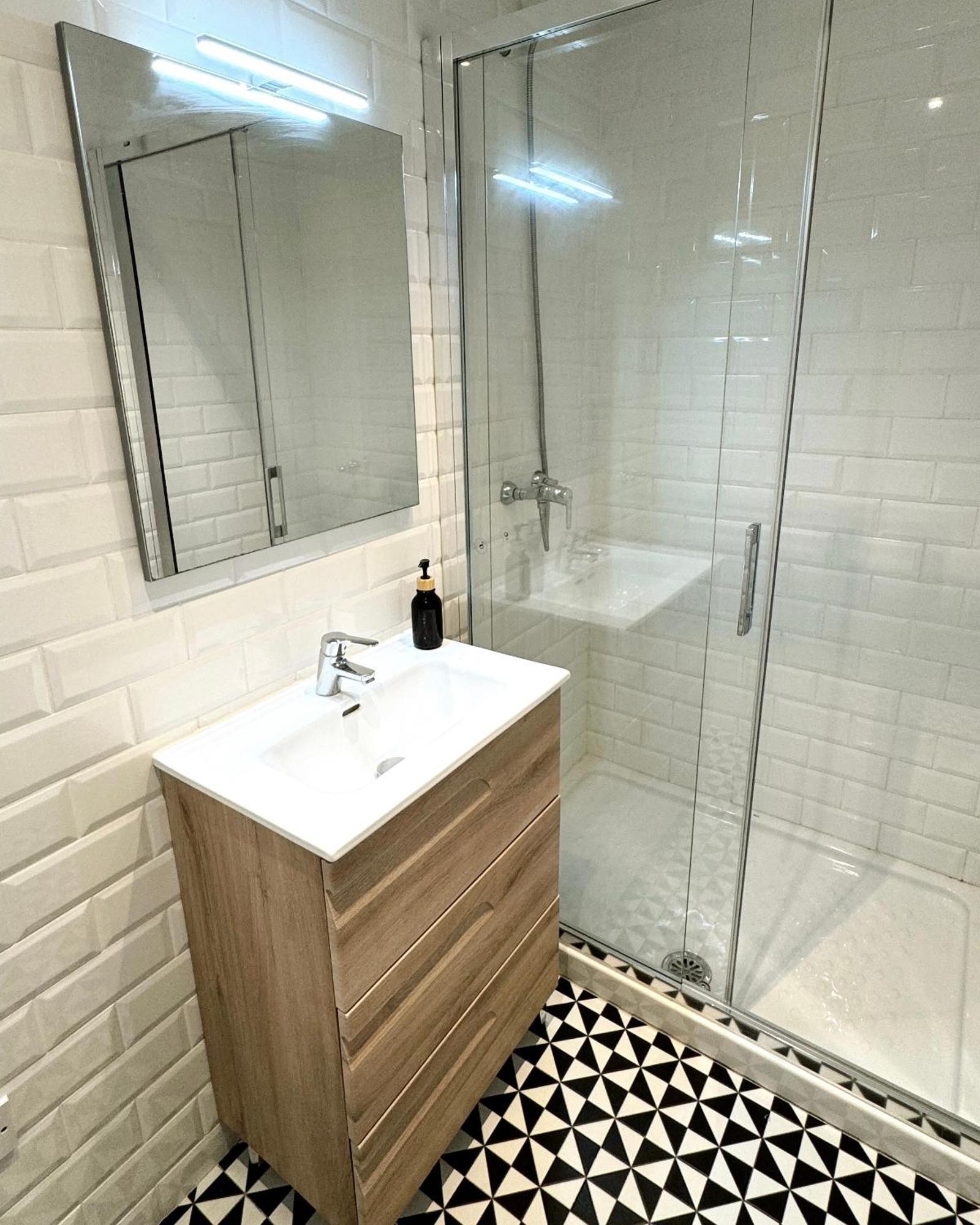 Delightful City Centre Studio Clarendon Apartment - Grand Central House Gibraltar Bagian luar foto